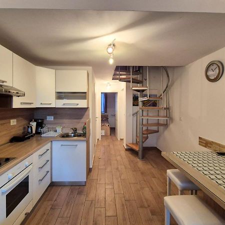 Apartman Meghan Πούλα Εξωτερικό φωτογραφία