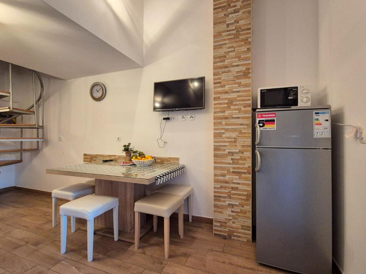 Apartman Meghan Πούλα Εξωτερικό φωτογραφία