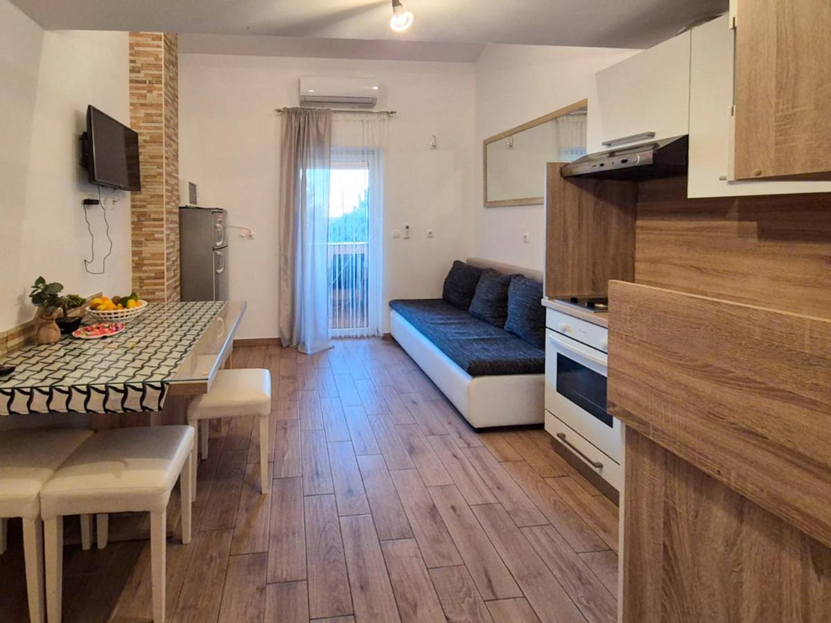 Apartman Meghan Πούλα Εξωτερικό φωτογραφία