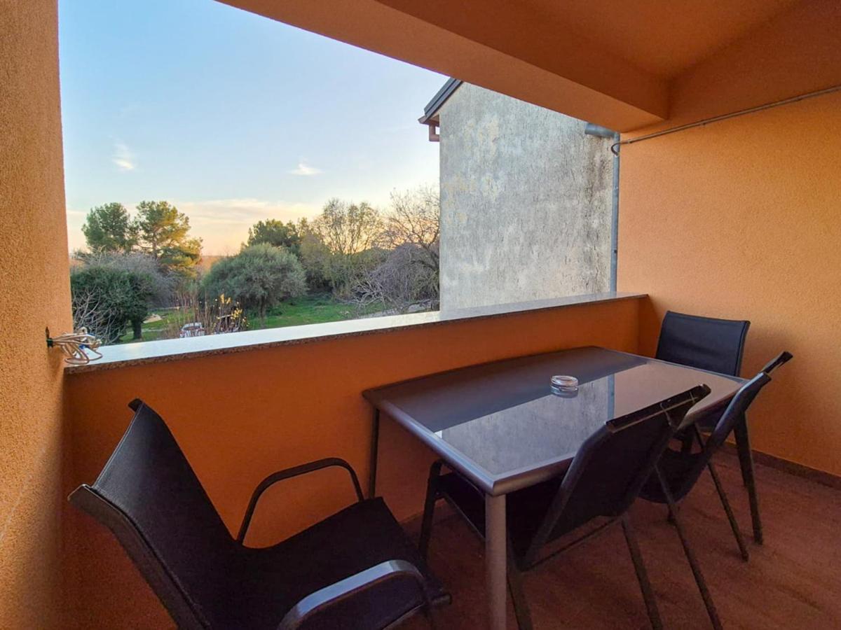 Apartman Meghan Πούλα Εξωτερικό φωτογραφία