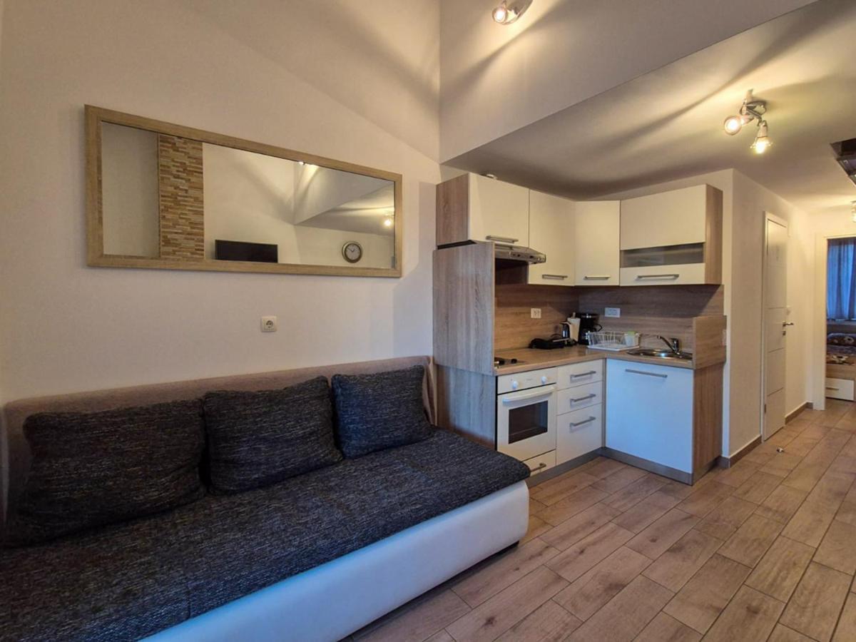 Apartman Meghan Πούλα Εξωτερικό φωτογραφία